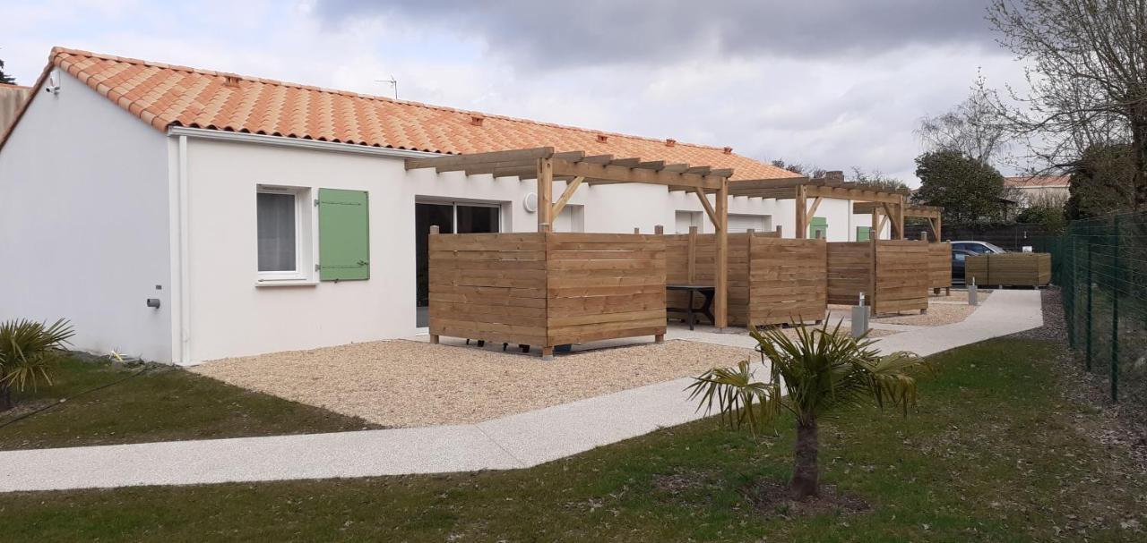 Au Logis Des Muriers Vaire Bagian luar foto